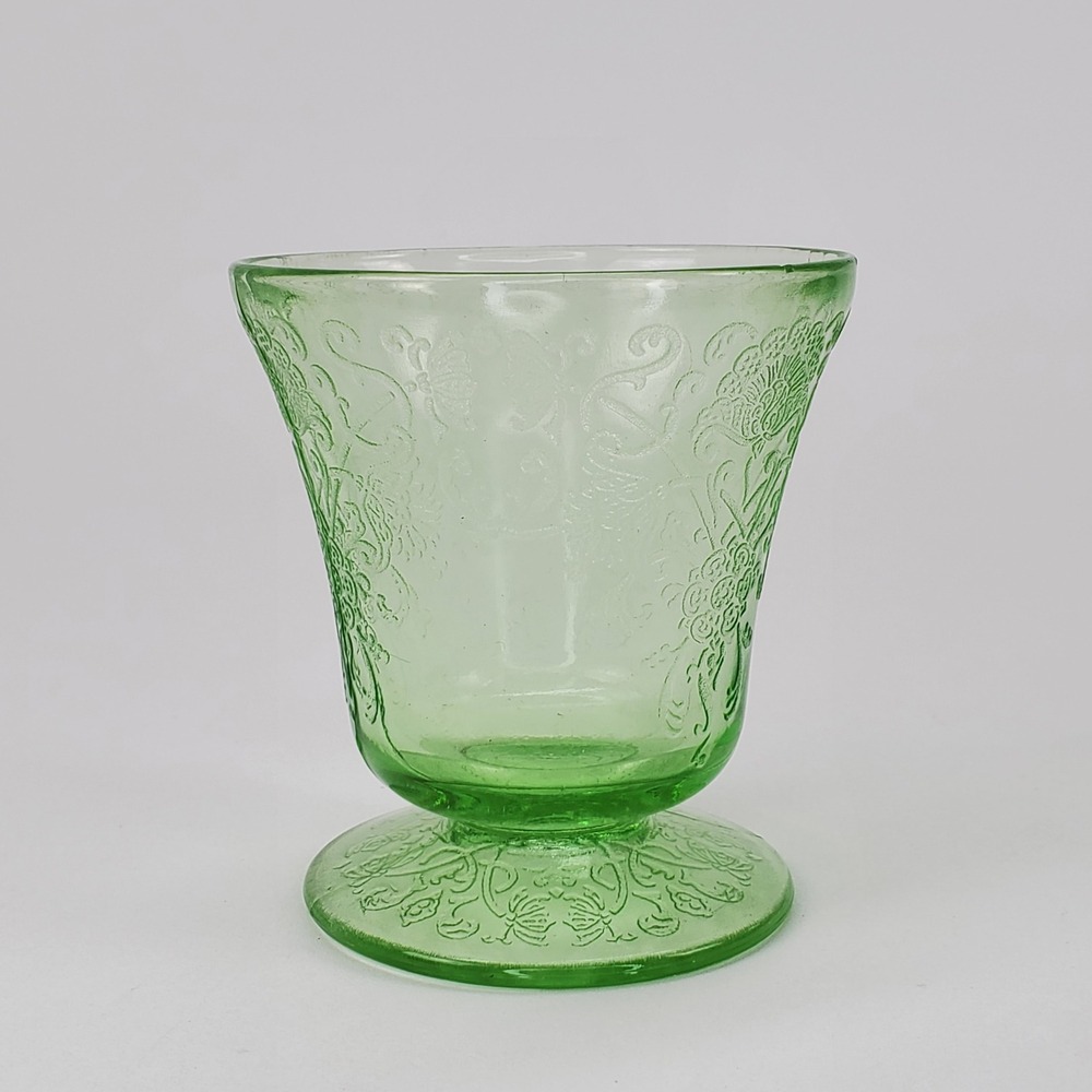 Vintage Green Uranium Glass Florentine No 1 Poppy Footed Tumbler 3.5 Inch Glows - Picture 4 of 7